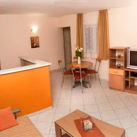 Apartman Sasa In Komarna *